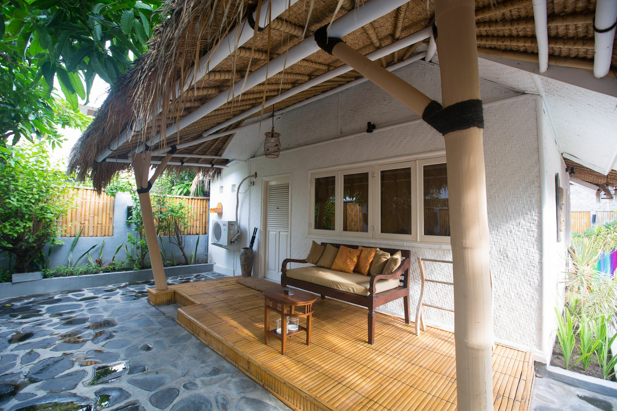 Scallywags Smugglers Gili Air Exterior foto